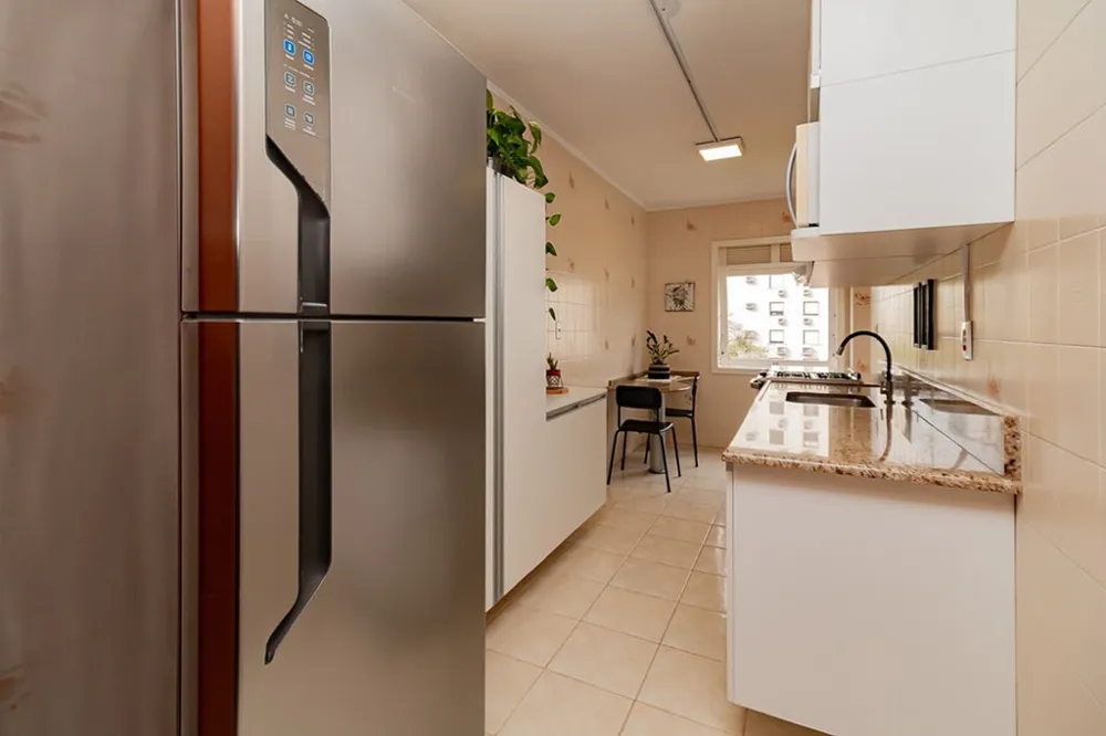 Apartamento para venda no bairro Vila Ipiranga em Porto Alegre