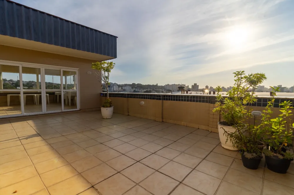 Apartamento para venda no bairro Jardim Botânico em Porto Alegre