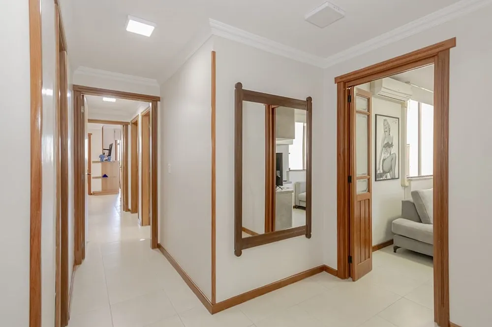 Apartamento para venda no bairro Passo da Areia em Porto Alegre