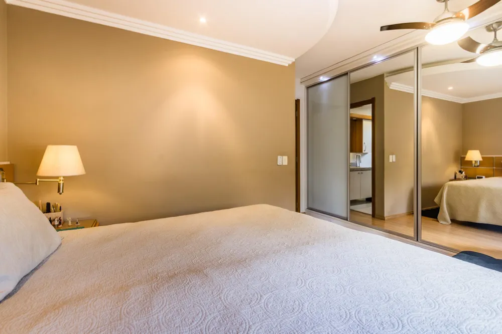 Apartamento para venda no bairro Menino Deus em Porto Alegre