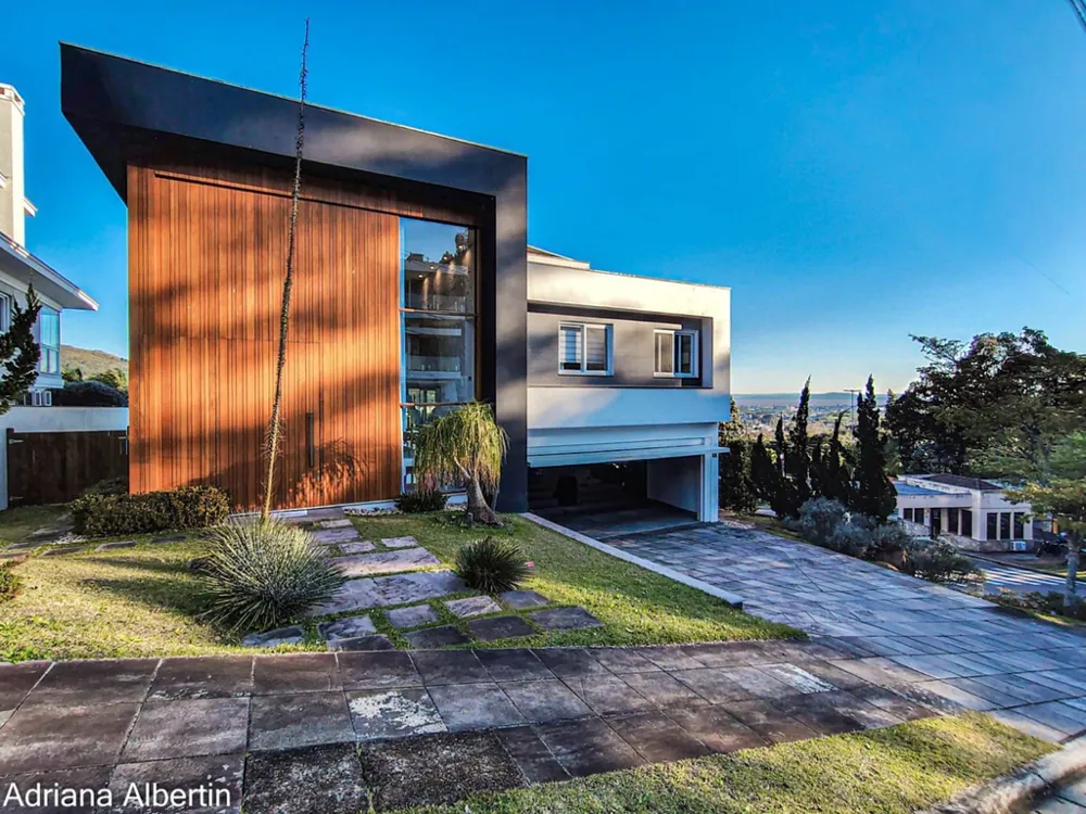 Casa em Condomínio para venda no bairro Vila Nova em Porto Alegre
