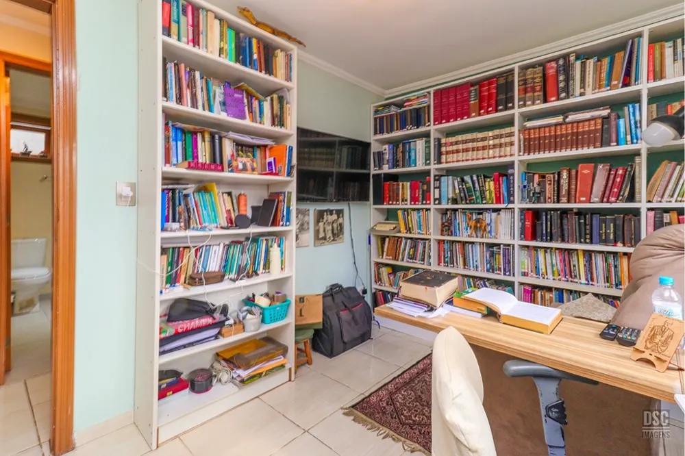 Casa para venda no bairro Rubem Berta em Porto Alegre