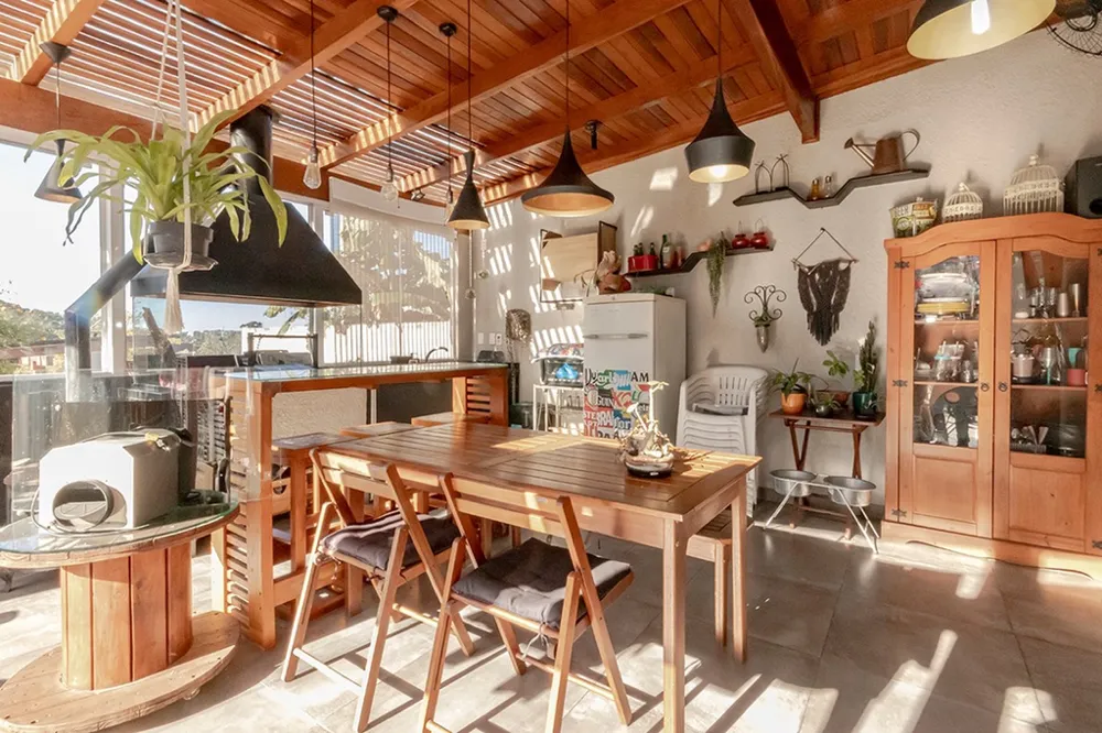 Casa para venda no bairro Lomba do Pinheiro em Porto Alegre