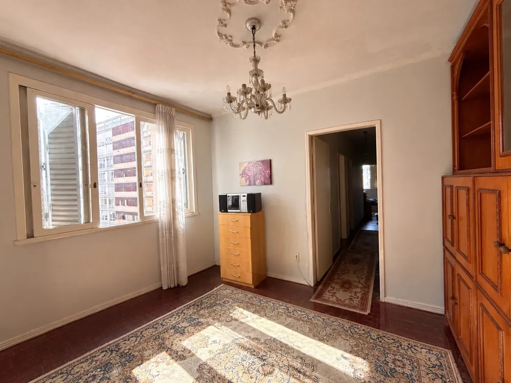 Apartamento para venda no bairro Centro Histórico em Porto Alegre
