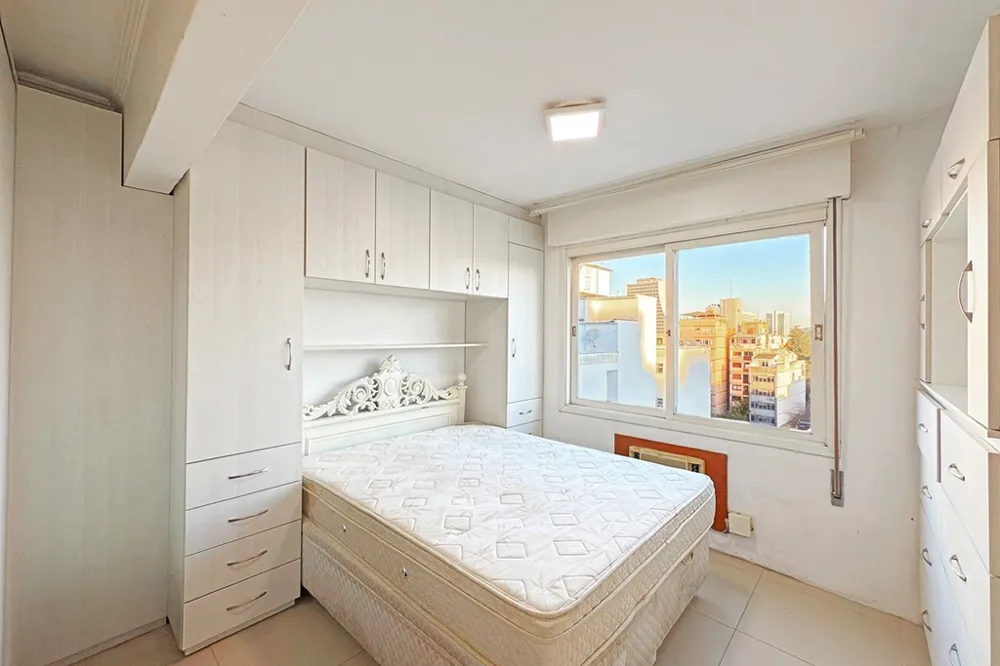 Apartamento para venda no bairro Centro Histórico em Porto Alegre