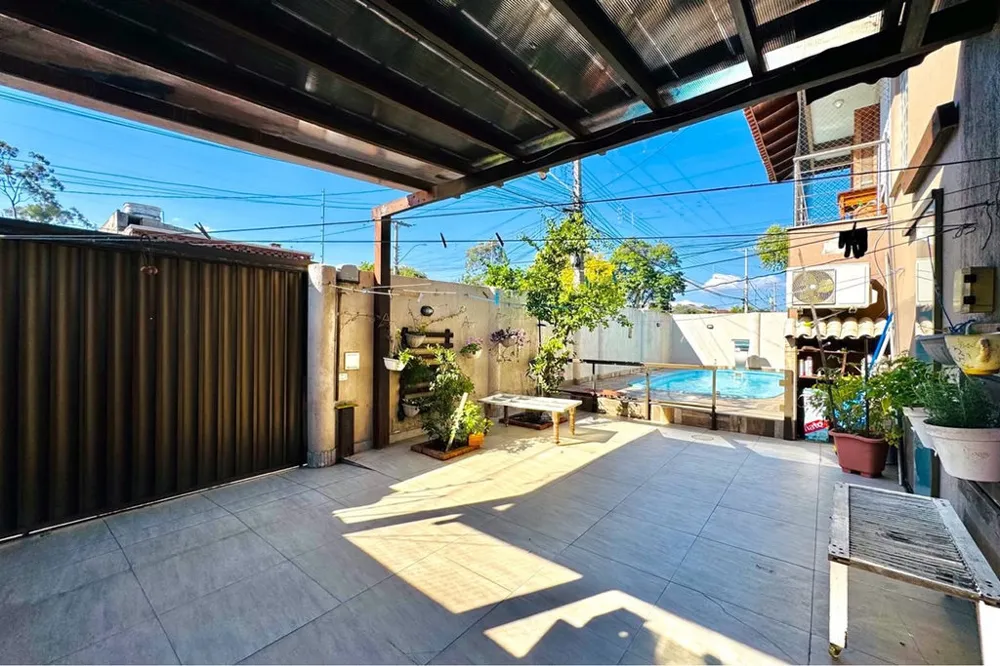 Casa para venda no bairro Nossa Senhora das Graças em Canoas