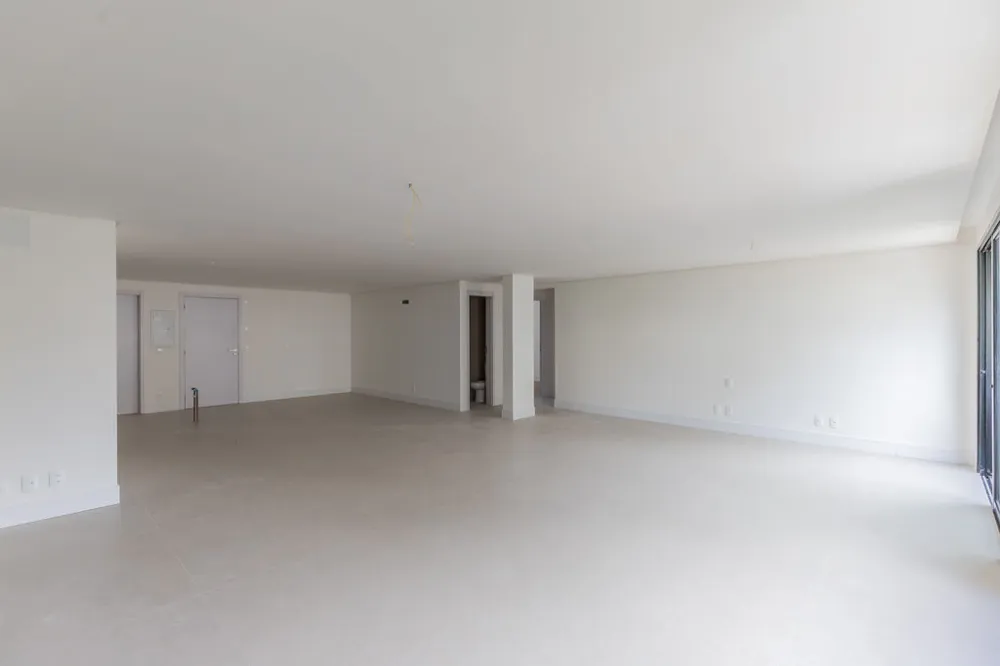 Apartamento para venda no bairro Moinhos de Vento em Porto Alegre