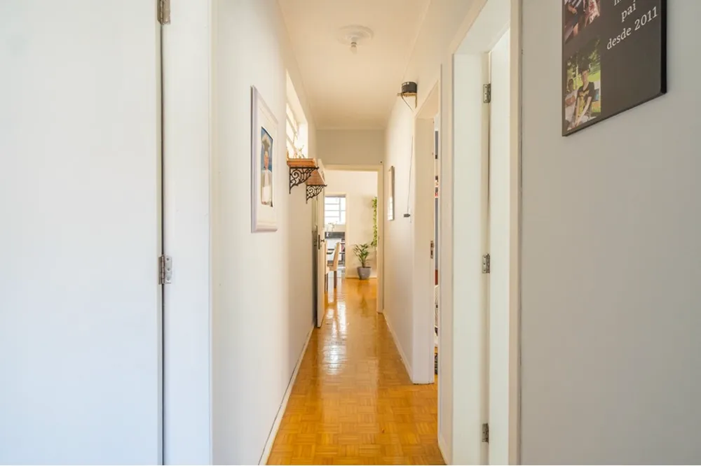 Apartamento para venda no bairro Medianeira em Porto Alegre