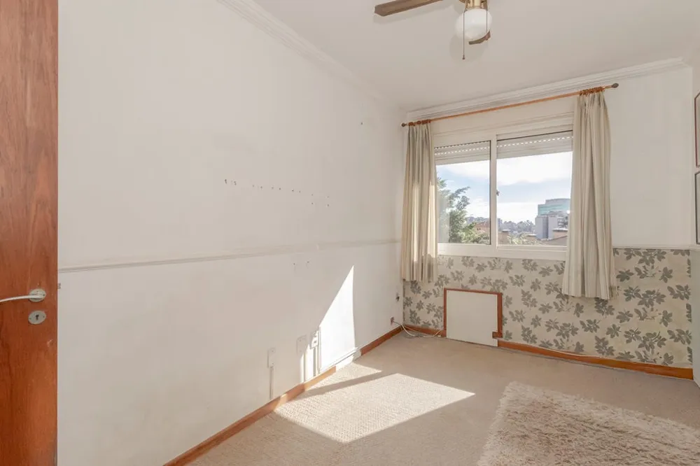 Apartamento para venda no bairro Chácara das Pedras em Porto Alegre