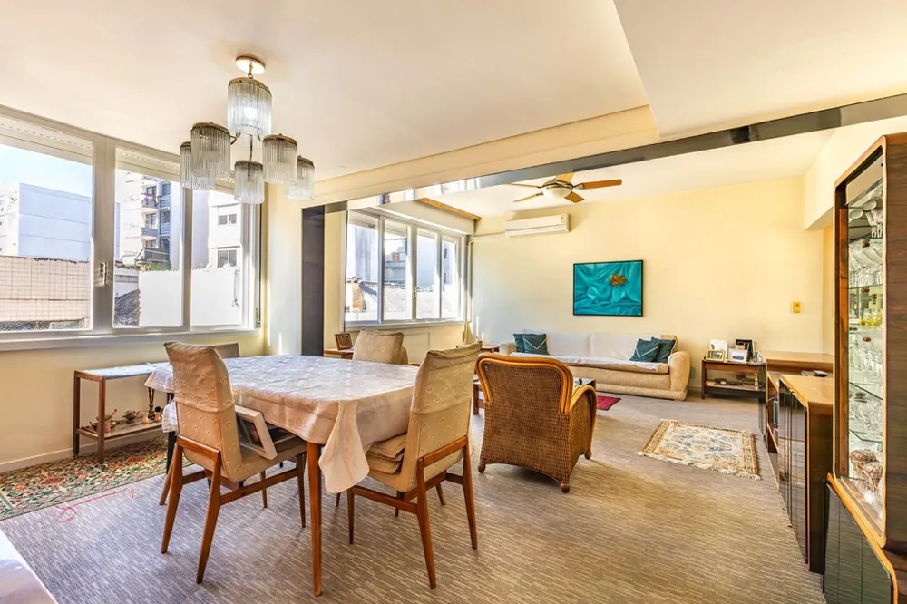 Apartamento para venda no bairro Centro Histórico em Porto Alegre