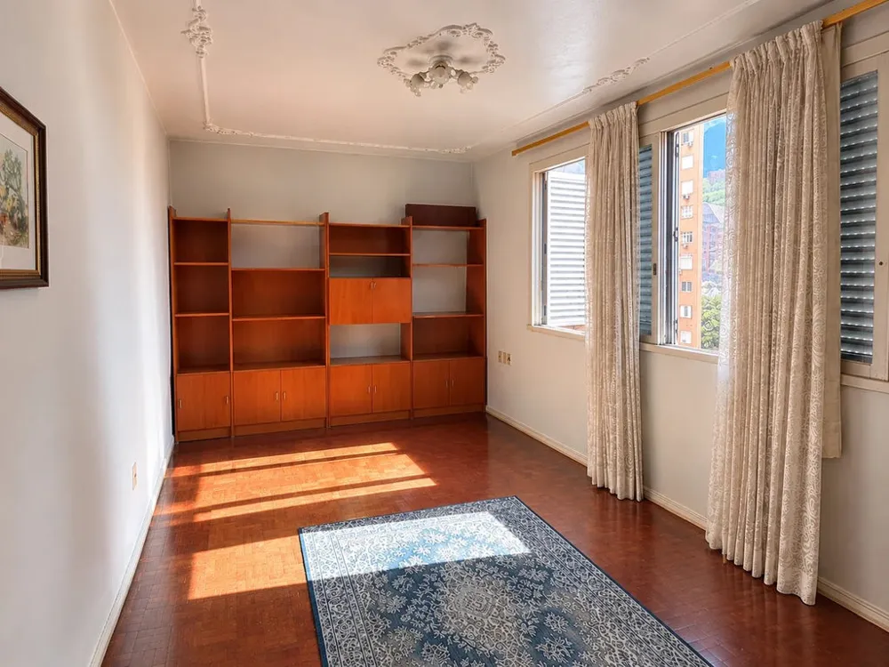 Apartamento para venda no bairro Centro Histórico em Porto Alegre