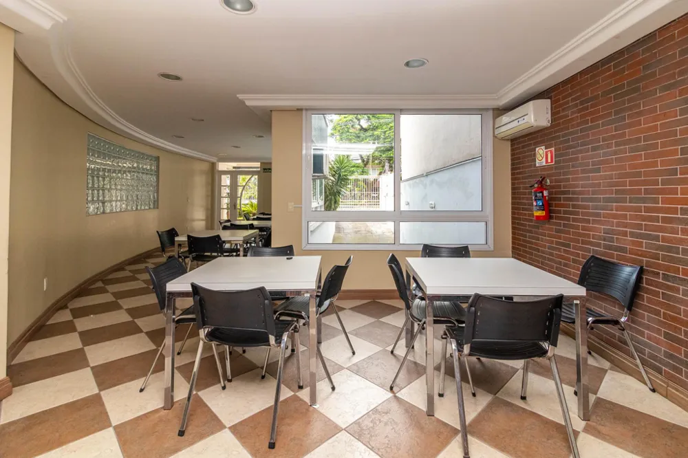 Apartamento para venda no bairro Moinhos de Vento em Porto Alegre