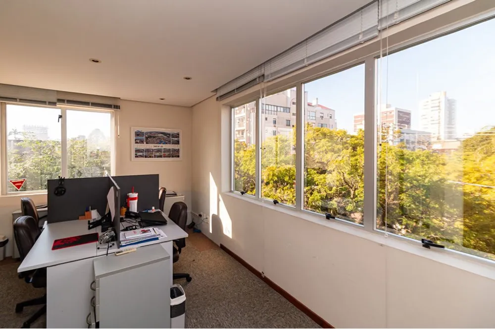Sala para venda no bairro Menino Deus em Porto Alegre