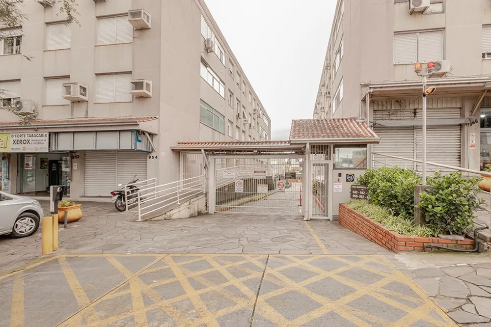 Apartamento para venda no bairro Vila Ipiranga em Porto Alegre