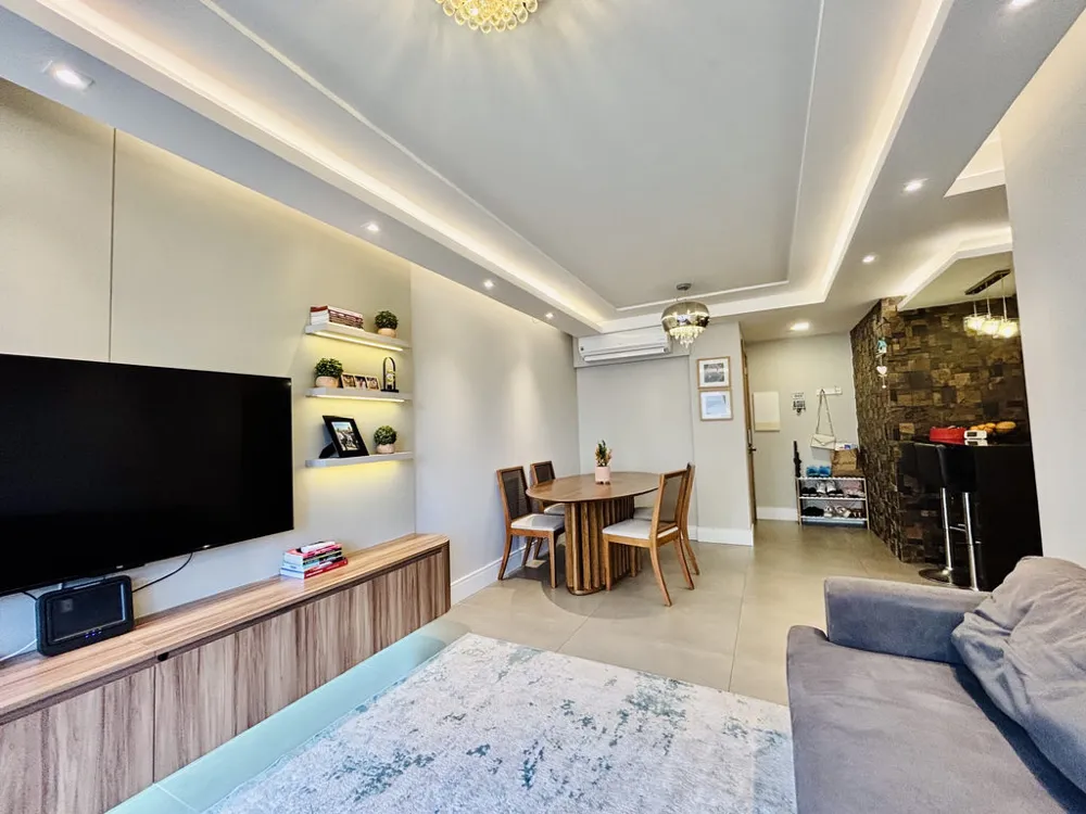 Apartamento para venda no bairro Cavalhada em Porto Alegre