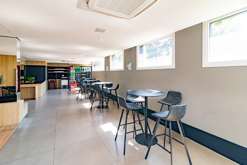 Apartamento para venda no bairro São Sebastião em Porto Alegre