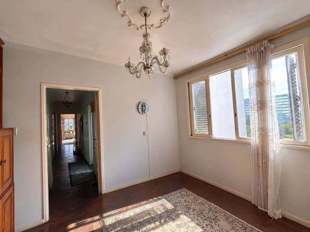 Apartamento para venda no bairro Centro Histórico em Porto Alegre