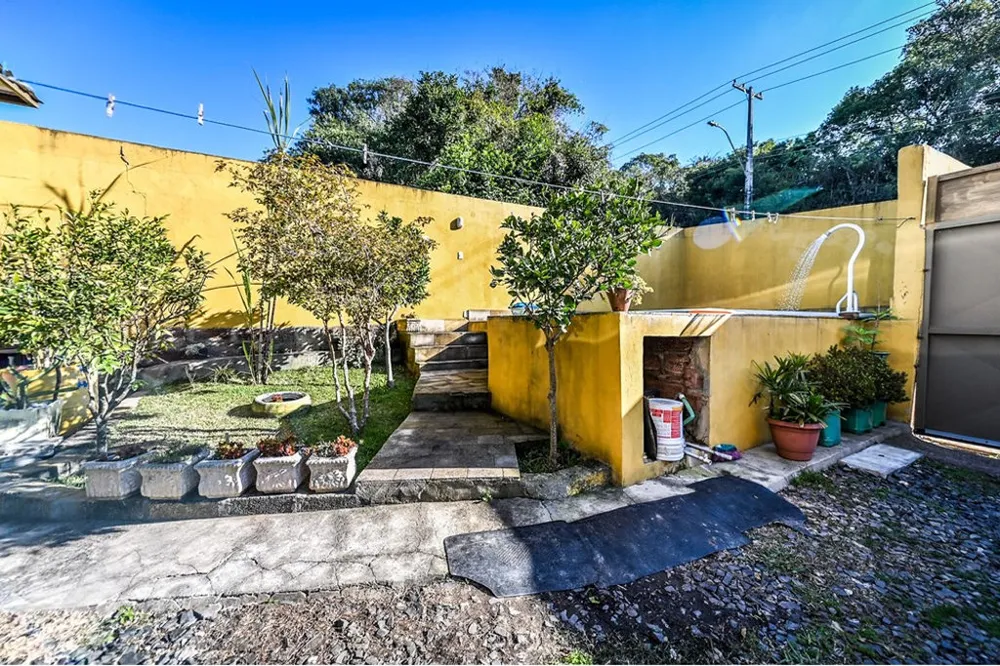 Casa para venda no bairro Agronomia em Porto Alegre