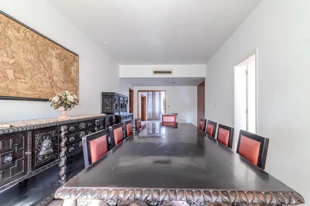 Apartamento para venda no bairro Moinhos de Vento em Porto Alegre