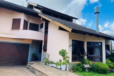 Casa para venda no bairro Jardim Planalto em Porto Alegre