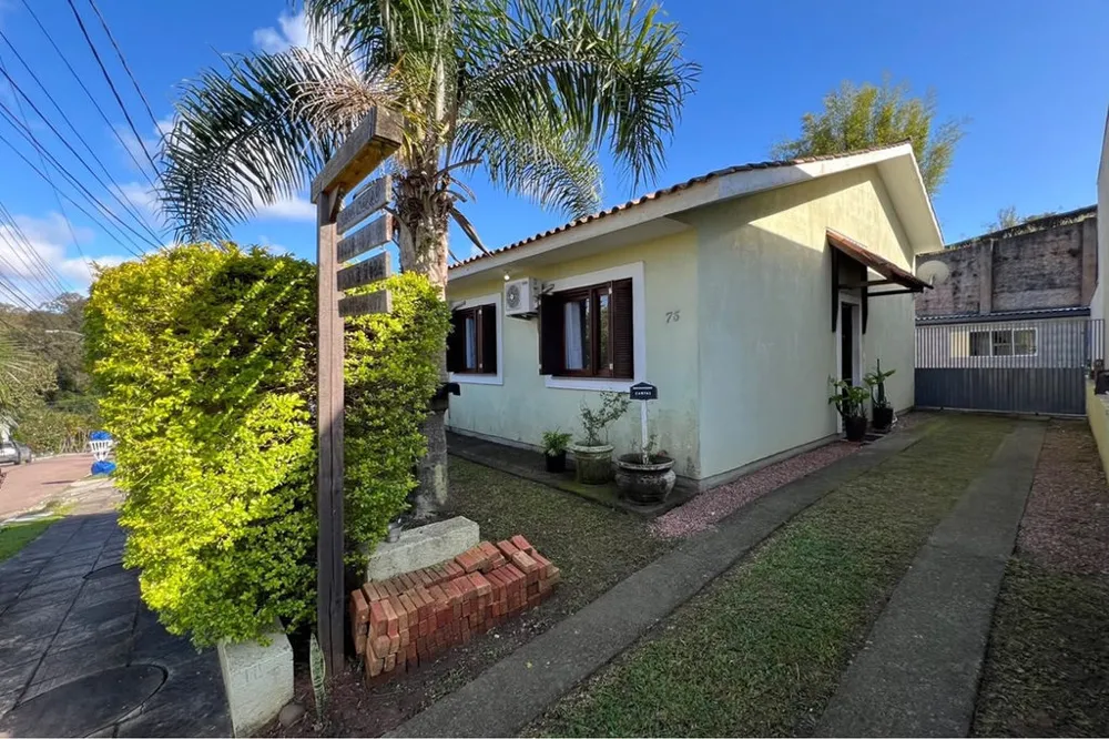 Casa em Condomínio para venda no bairro Lomba do Pinheiro em Porto Alegre