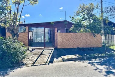 Casa para venda no bairro Igara em Canoas