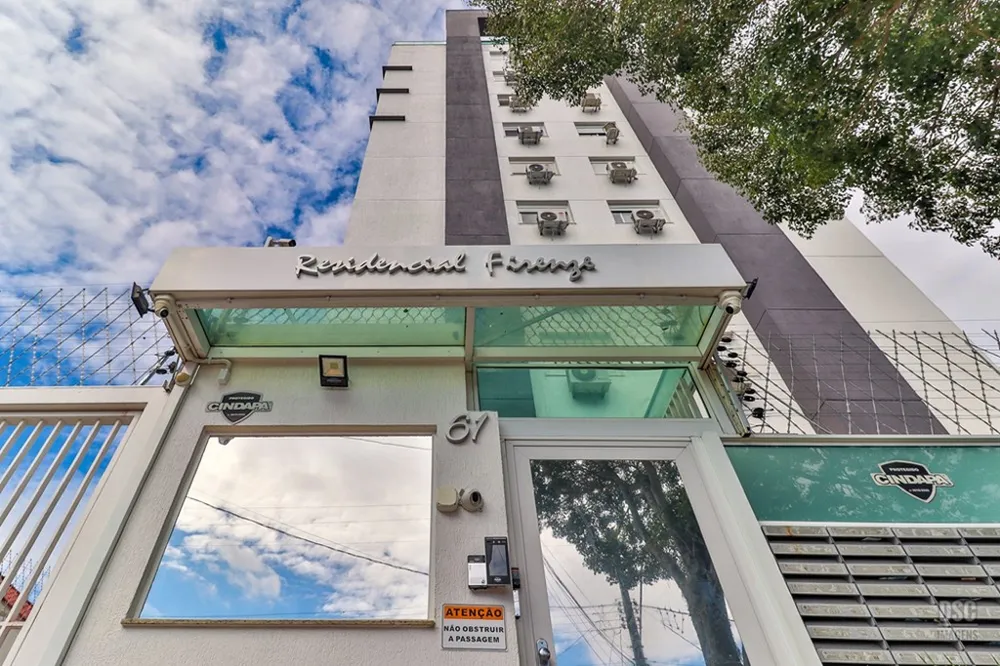 Apartamento para venda no bairro Medianeira em Porto Alegre