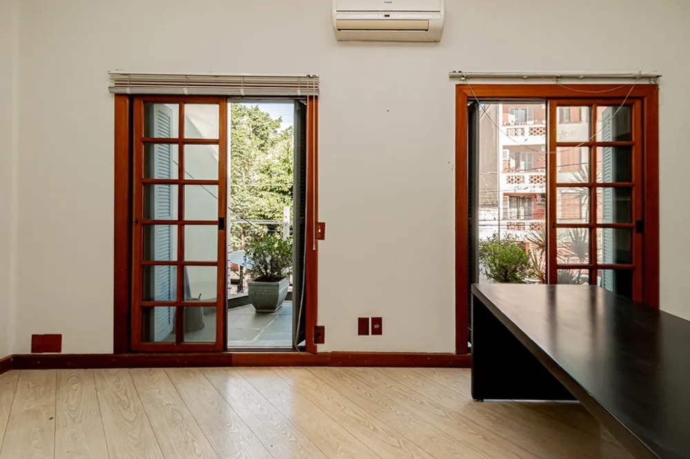 Edifício Comercial para venda no bairro Cidade Baixa em Porto Alegre