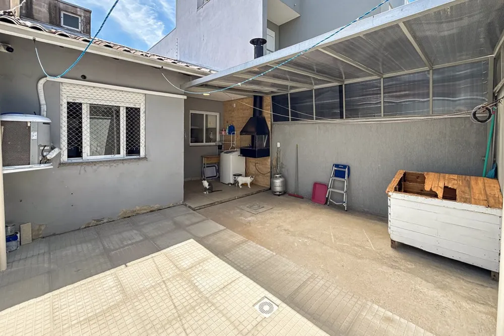 Casa para venda no bairro Igara em Canoas