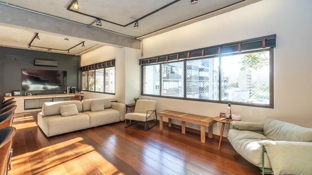 Apartamento para venda no bairro Moinhos de Vento em Porto Alegre