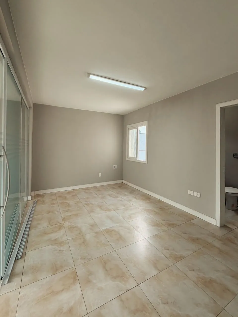Sala comercial para venda no bairro Centro em Torres