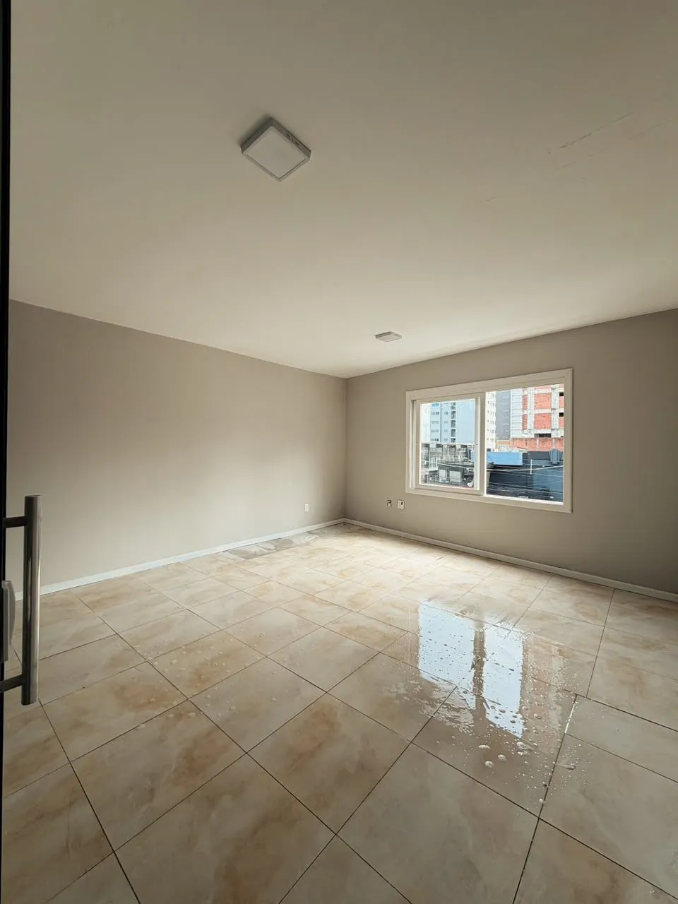 Sala comercial para venda no bairro Centro em Torres