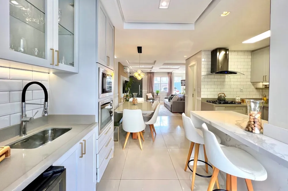 Casa para venda no bairro Igara em Canoas