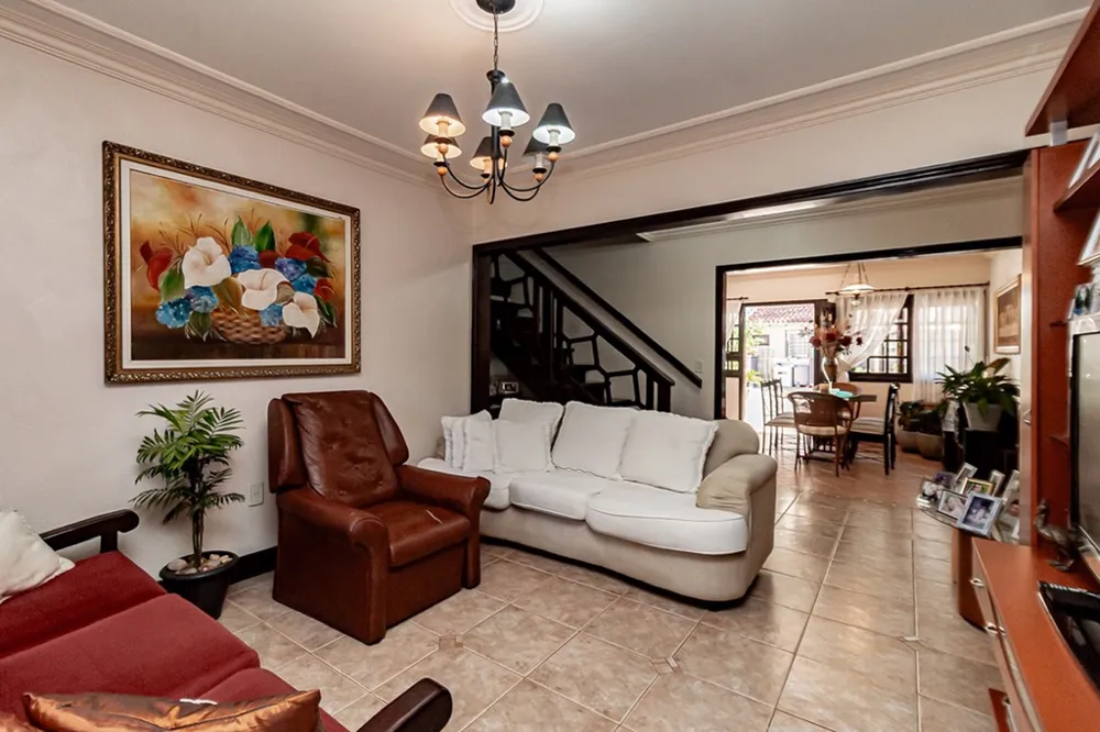 Casa para venda no bairro Jardim Itu Sabará em Porto Alegre