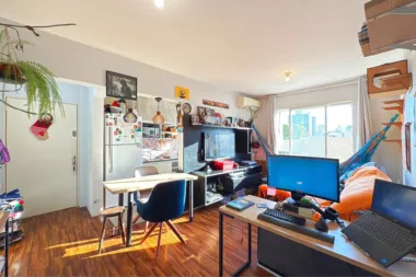 Apartamento para venda no bairro Azenha em Porto Alegre