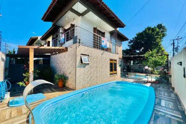 Casa para venda no bairro Nossa Senhora das Graças em Canoas