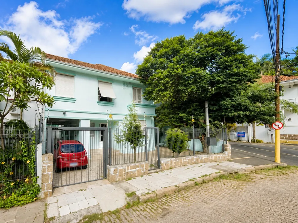 Casa para venda no bairro Auxiliadora em Porto Alegre