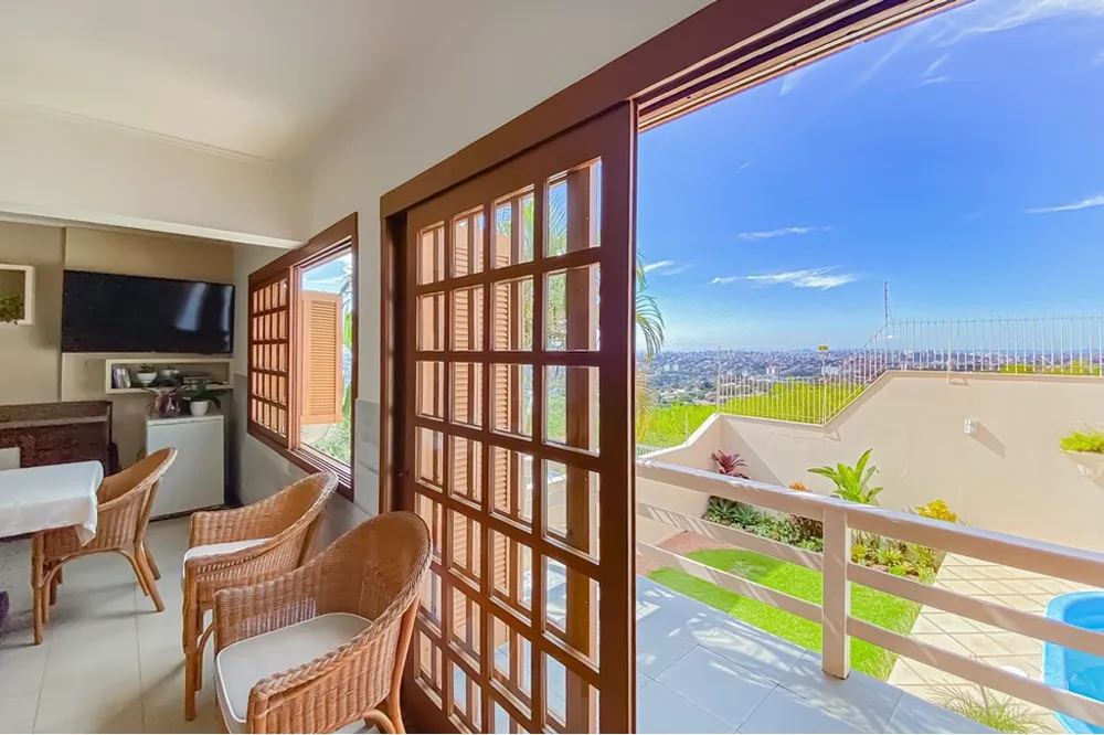 Casa para venda no bairro Teresópolis em Porto Alegre