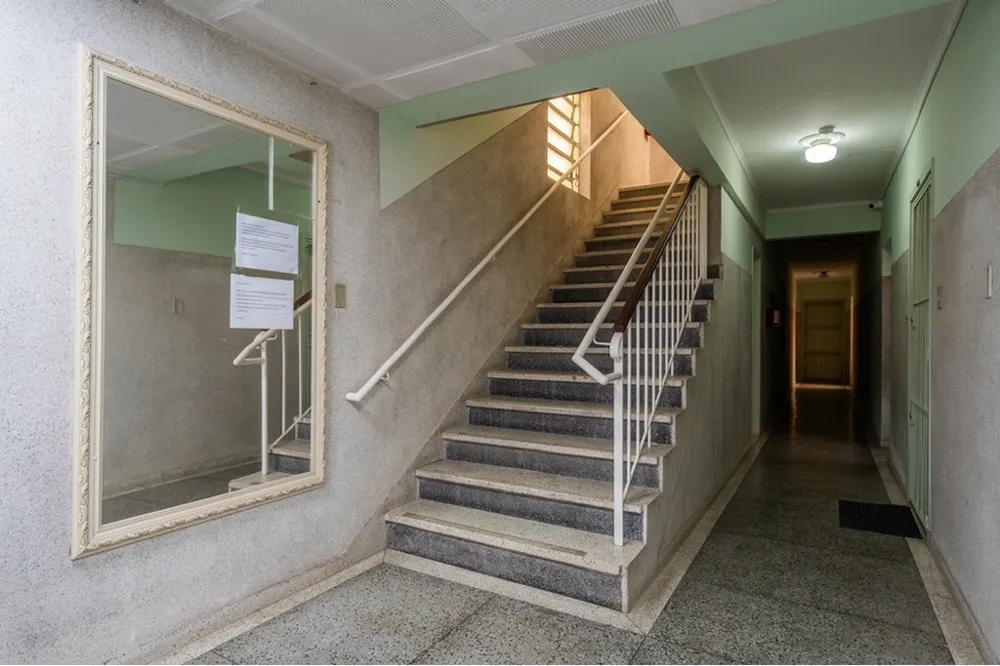 Apartamento para venda no bairro Medianeira em Porto Alegre