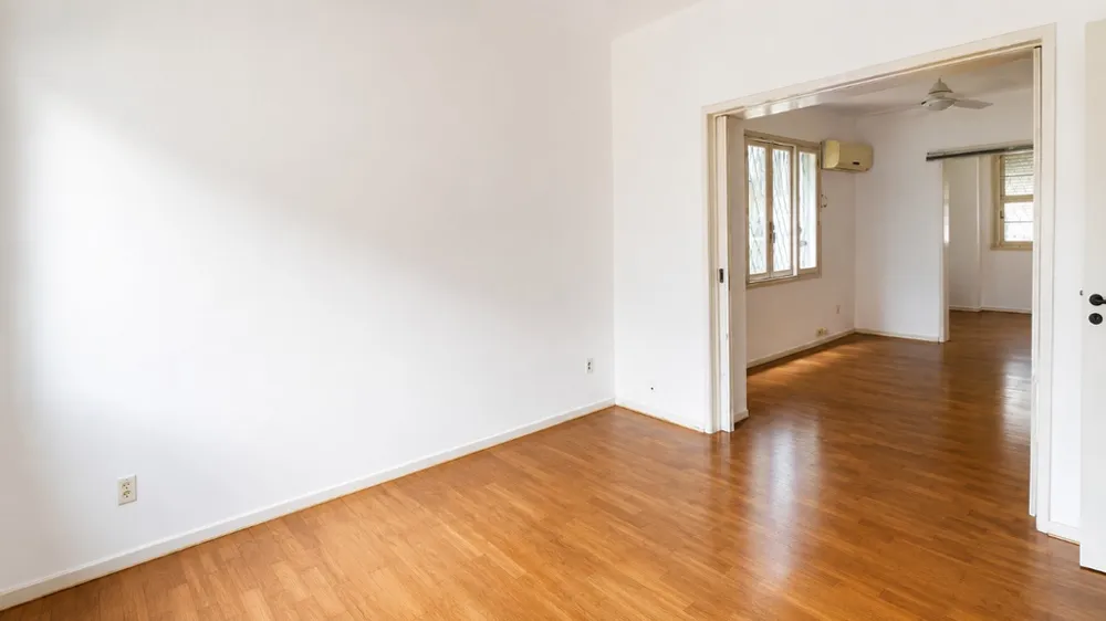 Casa para venda no bairro Auxiliadora em Porto Alegre