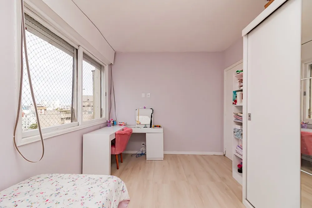 Apartamento para venda no bairro Centro Histórico em Porto Alegre