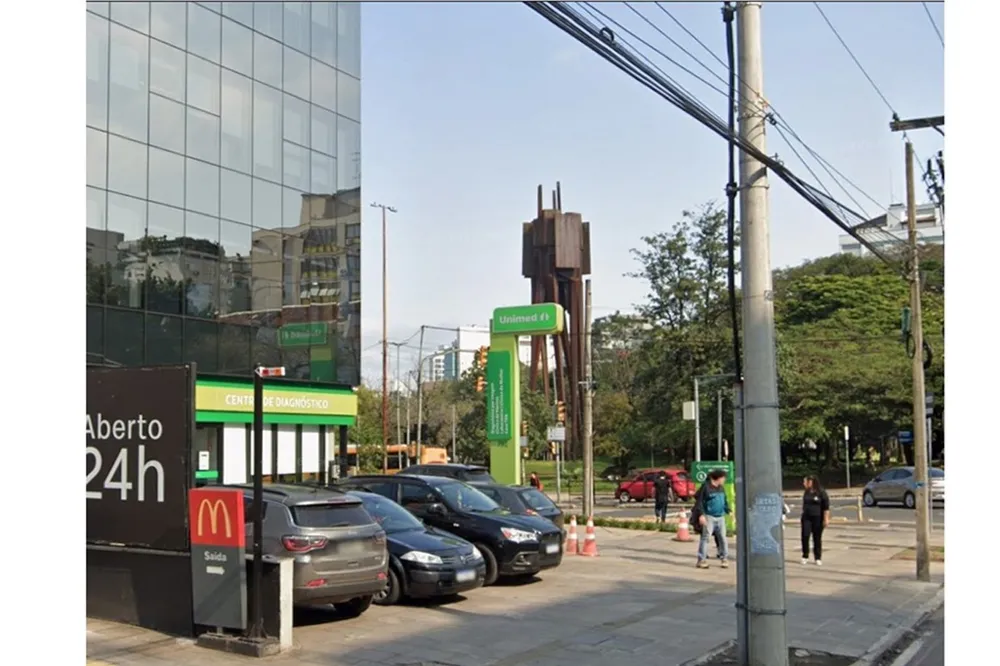 Sala para venda no bairro Moinhos de Vento em Porto Alegre