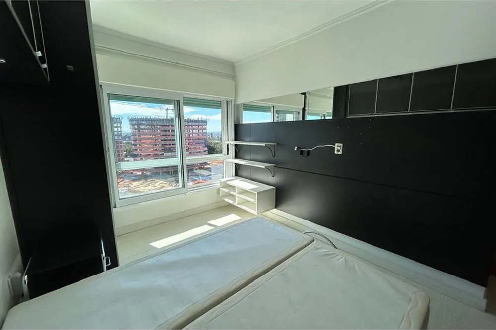 Apartamento para venda no bairro Três Figueiras em Porto Alegre