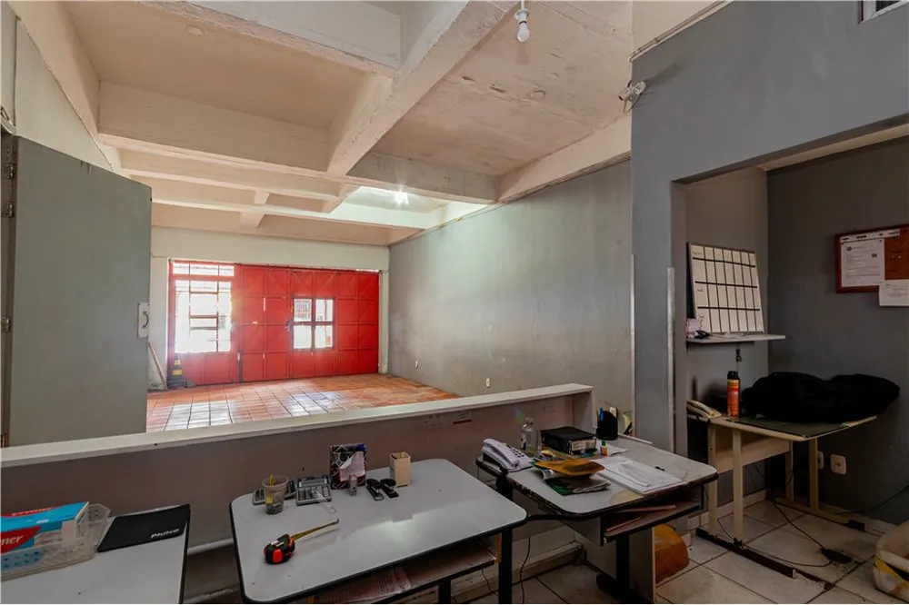 Edifício Comercial para venda no bairro Santa Maria Goretti em Porto Alegre