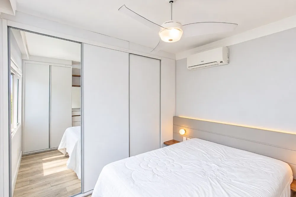 Apartamento para venda no bairro Passo da Areia em Porto Alegre