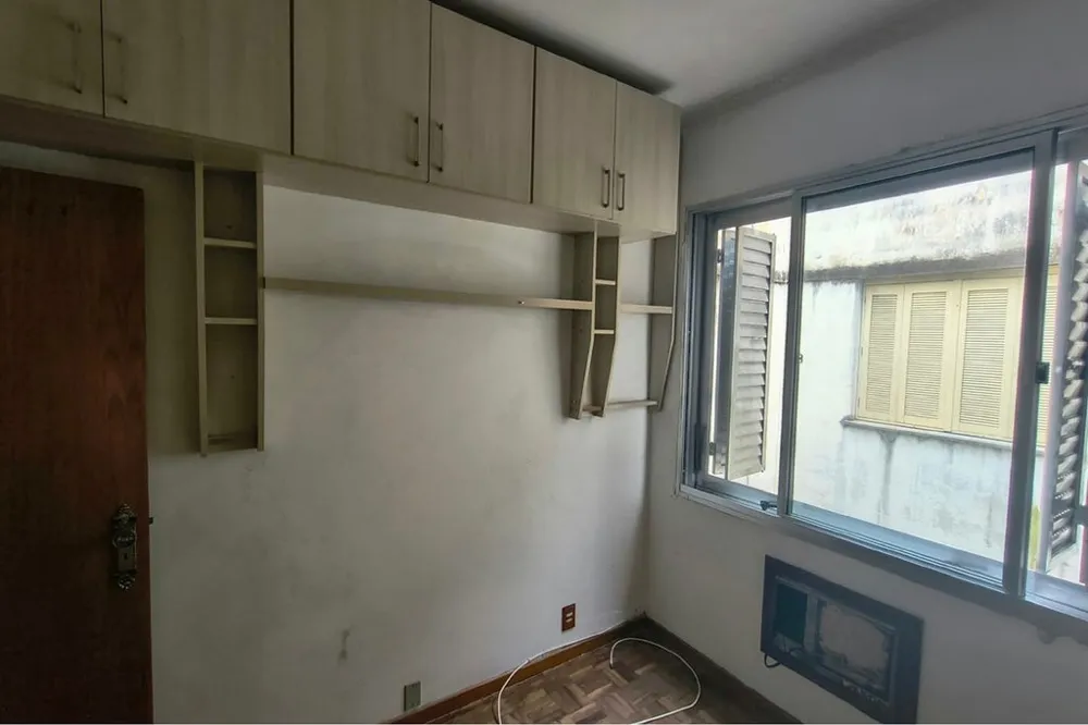 Apartamento para venda no bairro Santo Antônio em Porto Alegre