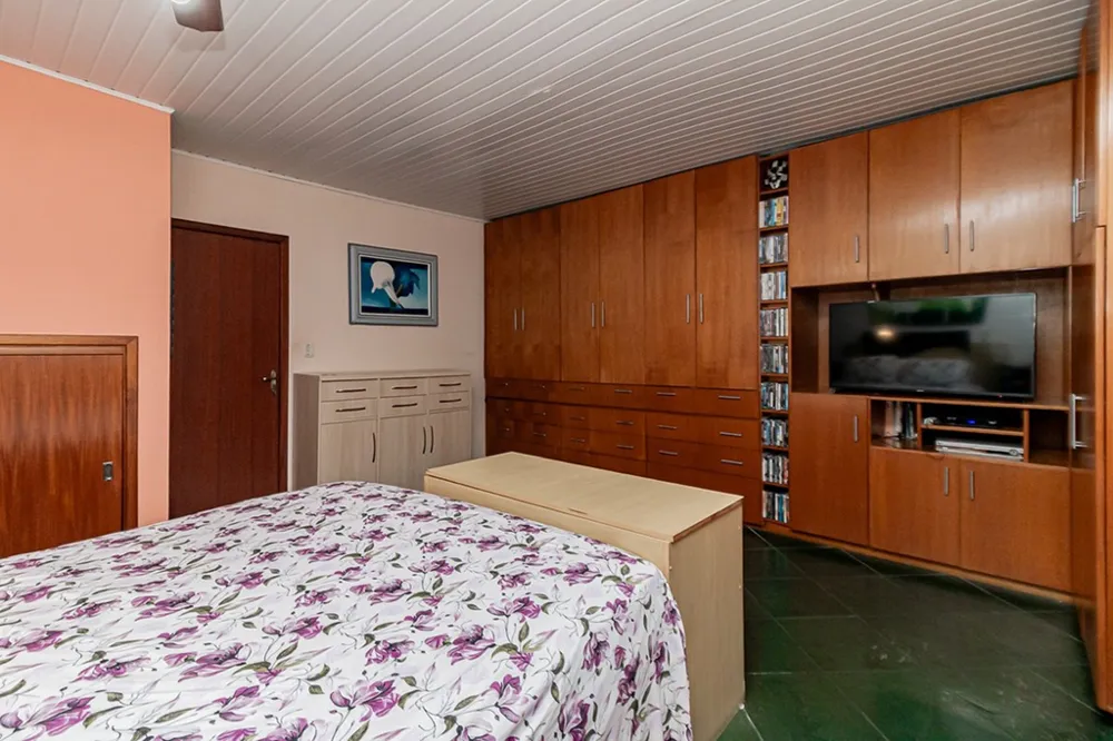 Casa para venda no bairro Vila Ipiranga em Porto Alegre