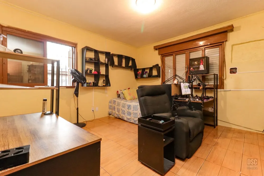Casa para venda no bairro Vila Jardim em Porto Alegre