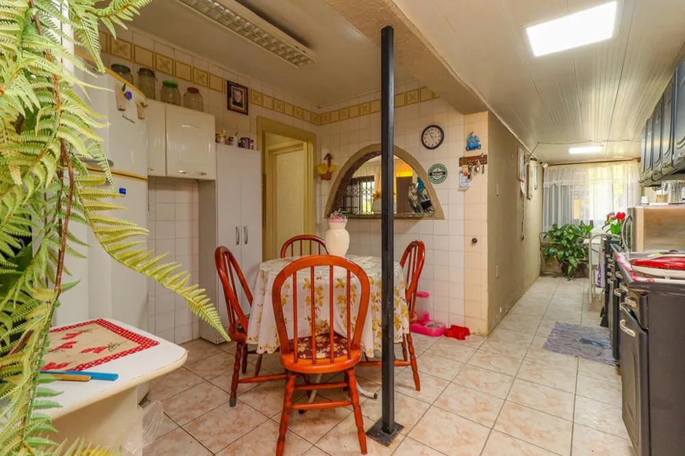 Casa para venda no bairro Rubem Berta em Porto Alegre