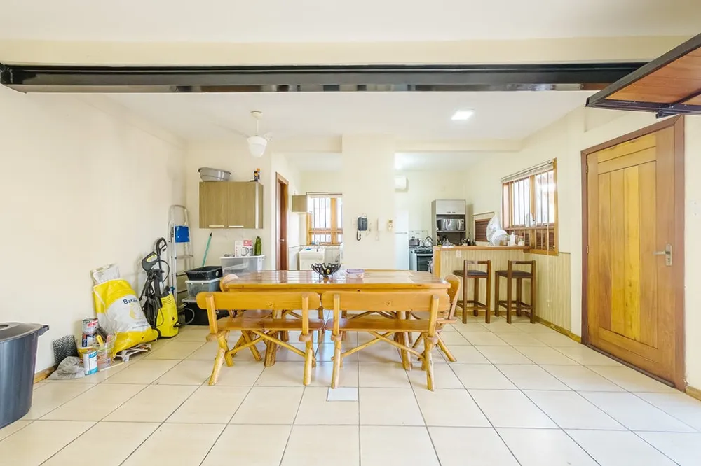 Casa para venda no bairro Centro em Canoas